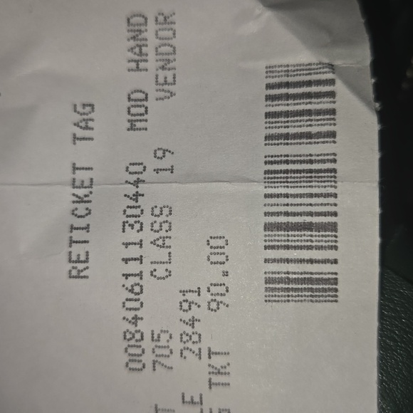 Macy's NWT  Green Hand tote with auth Bottega Veneta Pins - Picture 3 of 12